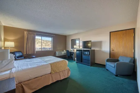 Super 8 by Wyndham Sturgis