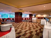 Four Points by Sheraton Victoria Gateway Hotels in Capital