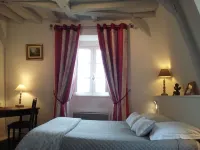 Petite Maison Romantique au Calme, Cœur Historique Plantagenet, Vue Ville Hotels in Le Mans