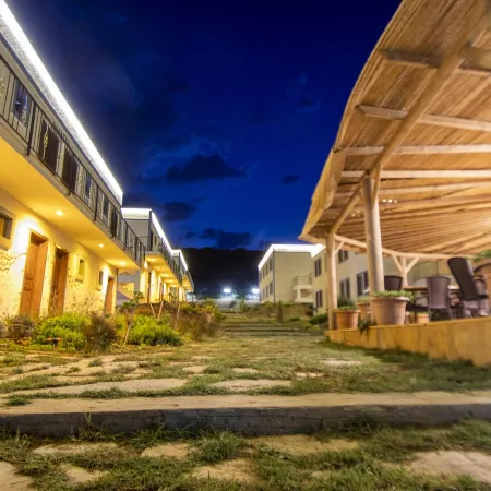 Sukha Inn Otel & Beach