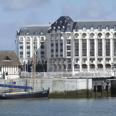 Sowell Residences le Port Hotels near Grande Plage de Trouville