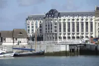 Sowell Residences le Port Hotels near Statue de Gustave Flaubert