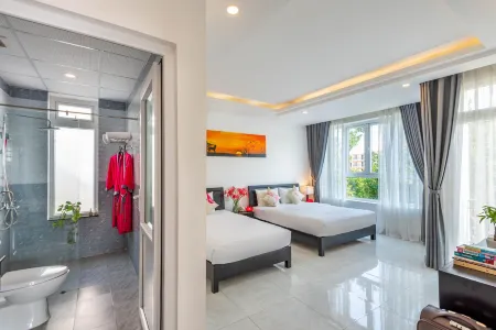 Flamingo Villa with Spacious Rooms & Large Pool - Near Hoi An Old Town 200m Отели рядом с достопримечательностью «Ipa-Nima»
