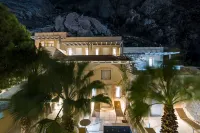 Antinea Suites Hotel & Spa