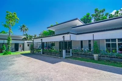 Runya Poolvilla Hotels in Ko Lak