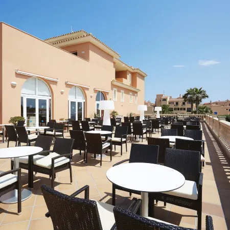 Grupotel Macarella Suites & Spa