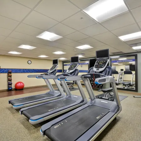 Hampton Inn & Suites Detroit/Warren
