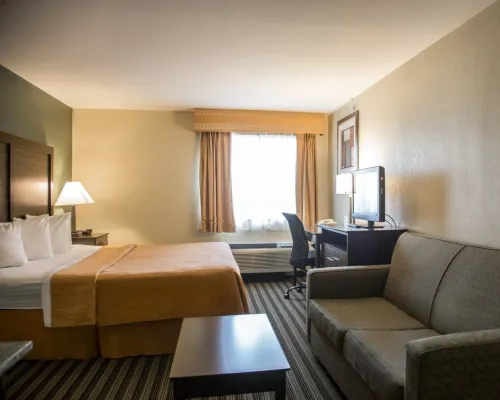Quality Inn & Suites Loves Park Near Rockford Hotels in Loves Park