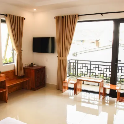 Hoi An New Life Homestay & Villa Hotels near Quan Cong Temple