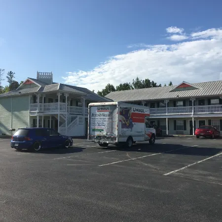 Woodstream Inn