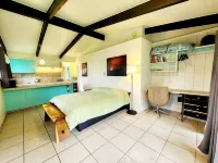 Arnott's Lodge & Hiking Adventures Hotels near Tsunami Clock of Doom