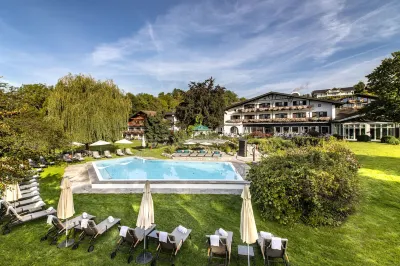 Alpenhof Murnau Hotels in der Nähe von Spielplatz im KulturPark