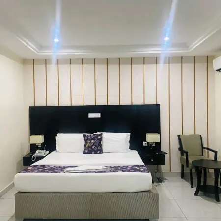 Sinclair Hotel