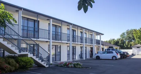 Asure Phoenix Motor Inn Отели рядом с достопримечательностью «Allan Scott Family Winemakers»