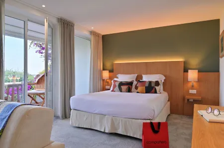 Hôtel Pietracap Отели рядом с достопримечательностью «Cap Corse»