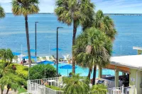 Sea La Vie, Peaceful Bayview Balcony & Heated Pool - Strand
