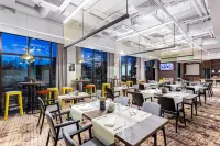 Qubus Hotel Łódź Hotels in Паб'яницький повіт