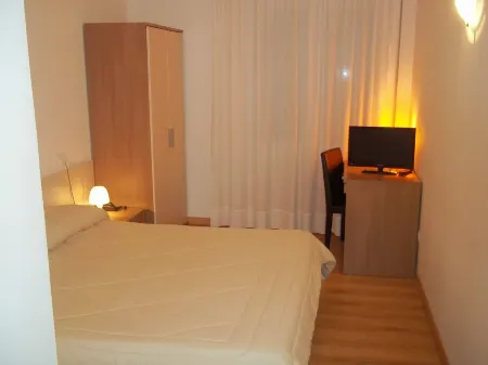 Hotel Gronda Lagunare Отели рядом с достопримечательностью «Санта-Мария-э-Донато»