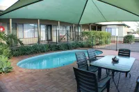 Lake Forbes Motel Hotels in Forbes