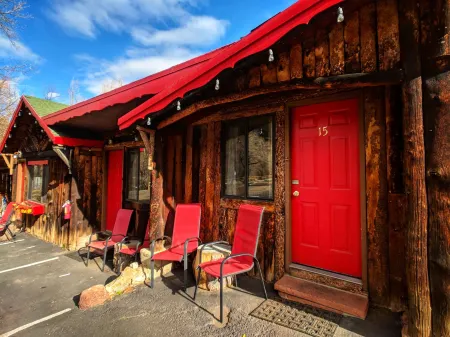 Foot of the Mountain Motel Отели в г. Боулдер