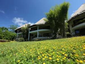 Amun Ini Beach Resort & Spa