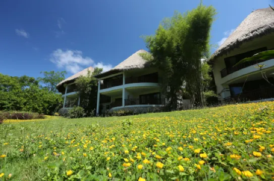 Amun Ini Beach Resort & Spa