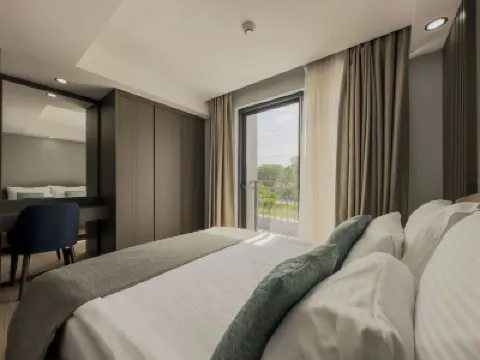 Leaf River Suites Hotels near Lower Duden Waterfall