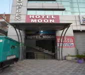 호텔 문 지트 투토리얼스 앤드 도서관 주변 호텔