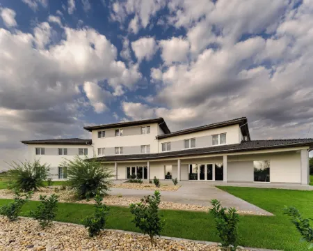 Noa Panzió Hotels in Vecses