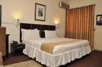 Gullivers Hotel Các khách sạn gần IITA Forest Center