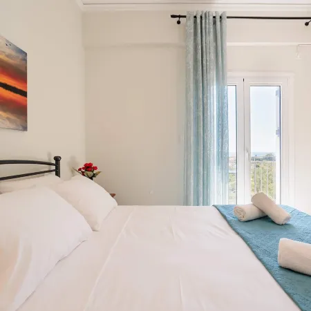 Serenity and Views - Beachside Escape
