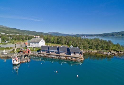 핀스네스 고드 호텔의 아늑한 내부 객실