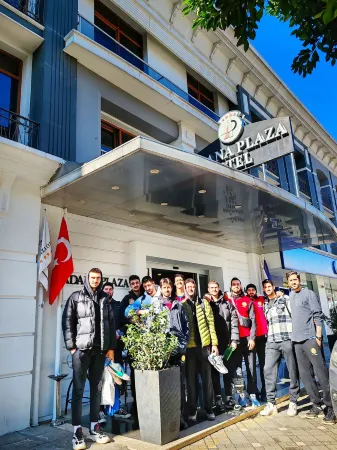 Adana Plaza Hotel Отели рядом с достопримечательностью «Парк Ататюрка»