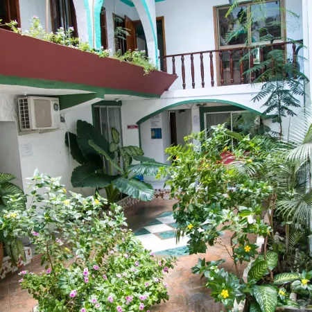 Hostal Sir Francis Drake Отели рядом с достопримечательностью «Залив Тортуга»