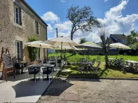Logis Auberge de Carolles Hotels in Saint-Jean-le-Thomas