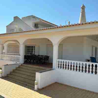 BnB Homes Luxurious Villa With 5 Bedrooms Pool Hotel Exterior