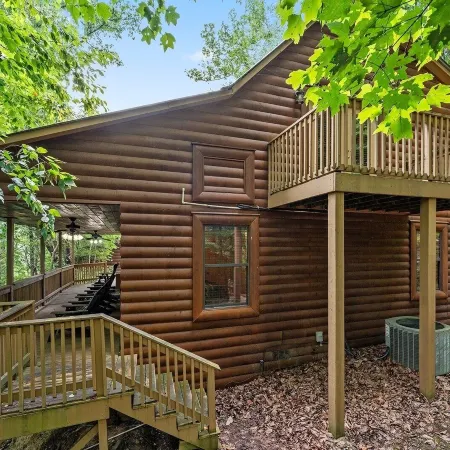 Sugar Bear Mountain Hideaway 3 Bedroom Cabin by RedAwning