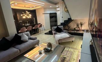 Luxury Central Cosy Villa