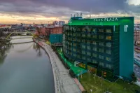 HP Park Plaza