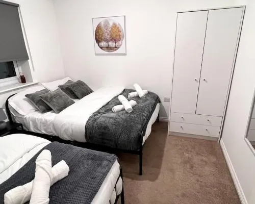 Modern 3Br House for Contractors Hotels in Nuneaton