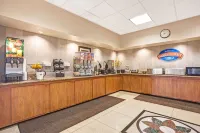 Baymont by Wyndham Bremerton WA - breakfast