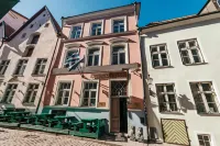 Merchants House Hotel Отели в г. Старый город в Таллине