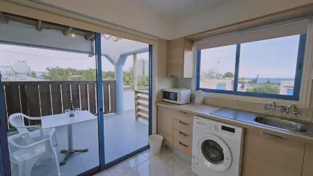 STAY Chrisoula Beach Garden Отели в г. Voroklini