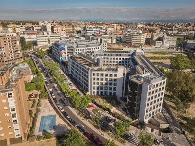 Node Madrid Carabanchel Отели рядом с достопримечательностью «Паласио Висталегре»