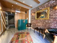 By Kinyas Hotel - バー