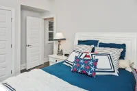 Paradox Place--Cozy Apartment on Oak Island Hotels in Smithville