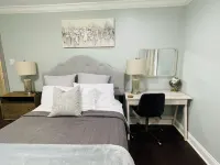Charming 2-bedroom house with Laundry in lovely Baton Rouge Hotels near Walgreens