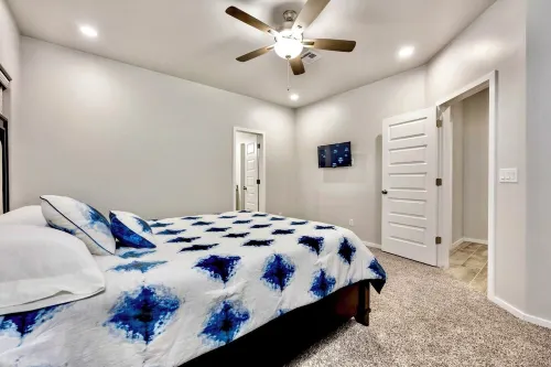 Lovely 3-bedroom 3baths house in Las Cruces with AC, WiFi. Enjoy!