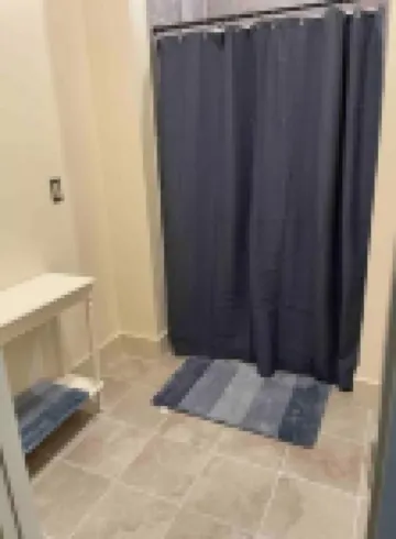 New Modern Studio- Hop Skip & Jump to Waterfront