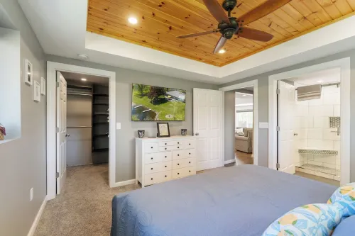 Delightful Loon Lake Retreat